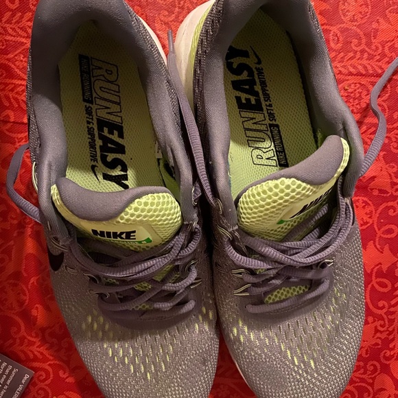 Nike men’s size 8 - Picture 4 of 5